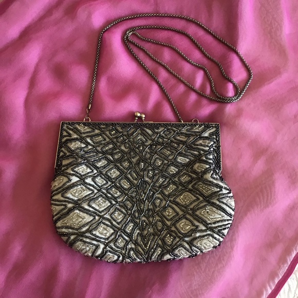 La Regale LTD Silver Satin Beaded Evening Pursette - Picture 5 of 11